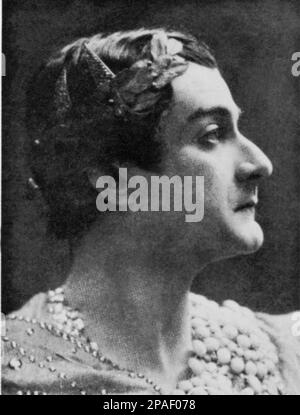 1910 ca : l'attore teatrale francese EDOUARD DE MAX ( Edouard-Alexandre Max , 14 febbraio 1869 , Jassy , Romania - 28 ottobre 1924 , Parigi , Francia ) In ELIOGABALO - TEATRO - TEATRO - Teatro - attore - ritratto - ritratto - omosessuale - omosessualità - omosessuale - omosessualità - LGBT - GAY - profilo ---- ARCHIVIO GBB Foto Stock