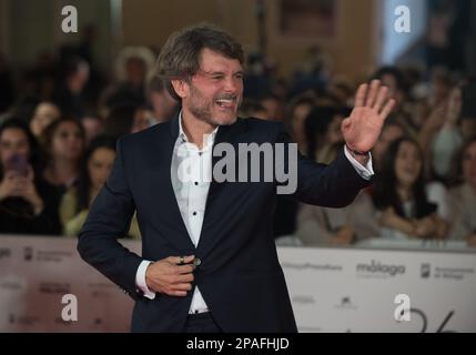 Malaga, Spagna. 11th Mar, 2023. L'attore spagnolo Salva Reina posa sul tappeto rosso nel Festival del film di Malaga 2023. L'edizione 26th del Malaga Film Festival presenta le migliori proiezioni cinematografiche spagnole in concorso dal 10th al 19th marzo. Il Malaga Spanish Film Festival si è affermato come uno dei maggiori eventi del cinema spagnolo e promotore della cultura cinematografica in Spagna e in America Latina. (Foto di Jesus Merida/SOPA Images/Sipa USA) Credit: Sipa USA/Alamy Live News Foto Stock