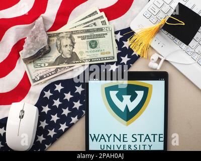 In questa illustrazione, il logo Wayne state University visualizzato su un tablet. Foto Stock