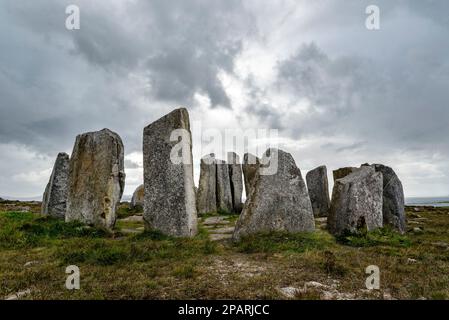 Pittoresco cerchio di pietra 'Deirbhiles Twist' sulla penisola di Mullet, County Mayo, Irlanda Foto Stock