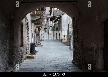 Bard, Valle d'Aosta, Italia - 02 04 2023: Sito storico a Bard. Sede espositiva del museo con un vasto evento storico e un archivio documentario. Foto Stock