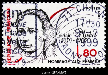 MOSCA, RUSSIA - 15 FEBBRAIO 2023: Francobollo stampato in Francia mostra celebrando le donne: Louise Michel (1830-1905), Hommage Aux Femmes serie, circ Foto Stock