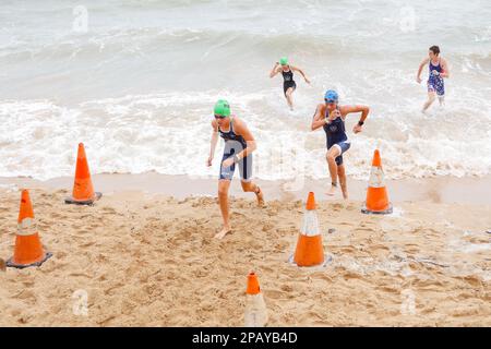 Scuole nazionali Triathlon a Hervey Bay, Torquay, Queensland, Australia. Foto Stock