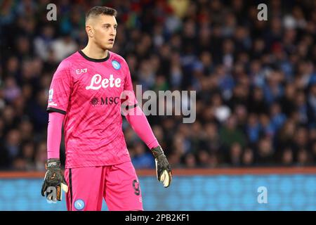 Pierluigi Gollini della SSC Napoli guarda durante la Serie Una partita tra SSC Napoli e Atalanta BC allo Stadio Maradona il 11 2023 marzo a Napoli. Credit: Marco Canoniero/Alamy Live News Foto Stock