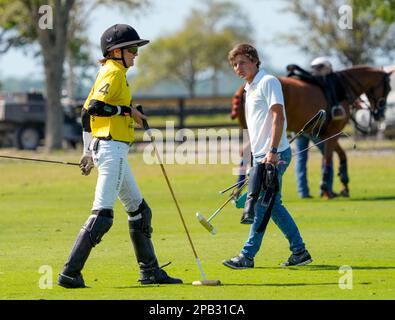 Port Mayaca, Stati Uniti. 12th Mar, 2023. 3/10/23 Port Mayaca, Florida Nina Clarkin DUNDAS VS EL CID FITNESS durante le semifinali US Women's Polo 18-24 Goal Cup 2023, tenutesi presso il polo Port Mayaca di Port Mayaca, Florida, venerdì 10 marzo 2023. Credit: Jennifer Graylock/Alamy Live News Foto Stock