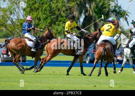 Port Mayaca, Stati Uniti. 12th Mar, 2023. 3/10/23 Port Mayaca, Florida Nina Clarkin DUNDAS VS EL CID FITNESS durante le semifinali US Women's Polo 18-24 Goal Cup 2023, tenutesi presso il polo Port Mayaca di Port Mayaca, Florida, venerdì 10 marzo 2023. Credit: Jennifer Graylock/Alamy Live News Foto Stock