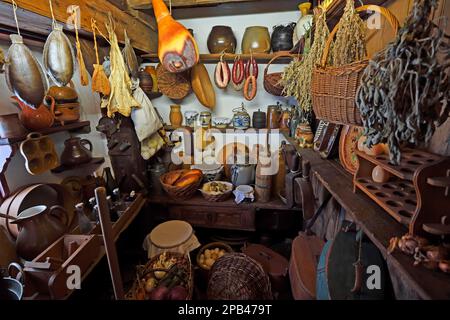 Dispensa, museo vecchia casa Frisia, Keitum, Sylt, Isole Frisone del Nord, Frisia del Nord, Schleswig-Holstein, Germania, Europa Foto Stock