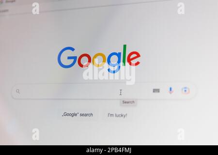 Kaunas, Lituania - 2023 marzo 12: Sito Web di Google Search Engine sullo schermo del laptop. Foto di alta qualità Foto Stock