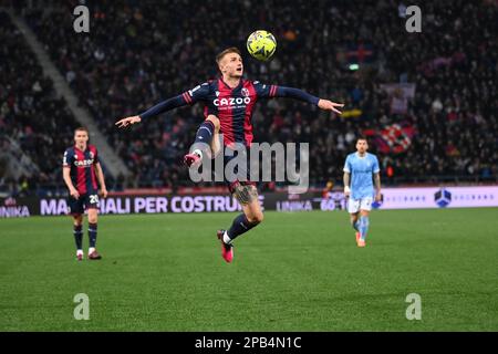 Stadio Renato Dall'Ara, Bologna, 11 marzo 2023, Stefan Posch (Bologna FC) in azione durante Bologna FC vs SS Lazio - calcio italiano Serie A Foto Stock