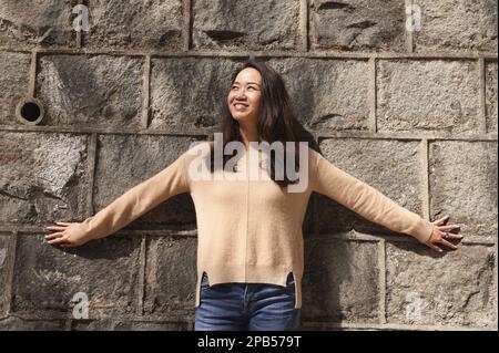 Denise Tam, un nutrizionista olistico. Denis Tam ha avuto il cancro a metà degli anni '20s; si pone per la fotografia a Central. 21FEB23 SCMP / K. Y. CHENG Foto Stock