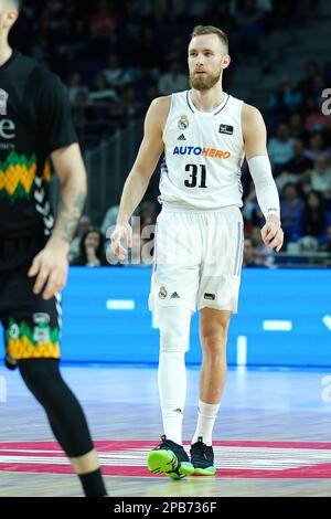 Madrid, Spagna. 12th Mar, 2023. Il giocatore Dzanan Musa del Real Madrid visto durante la partita della ACB Basketball League tra il Real Madrid e il Surne Bilbao Basket giocato al Wizcenter de Madrid. Punteggio finale; Real Madrid 86:65 Surne Bilbao Basket Credit: SOPA Images Limited/Alamy Live News Foto Stock