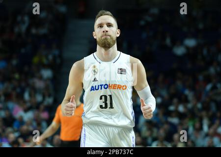 Madrid, Spagna. 12th Mar, 2023. Il giocatore Dzanan Musa del Real Madrid visto durante la partita della ACB Basketball League tra il Real Madrid e il Surne Bilbao Basket giocato al Wizcenter de Madrid. Punteggio finale; Real Madrid 86:65 Surne Bilbao Basket Credit: SOPA Images Limited/Alamy Live News Foto Stock