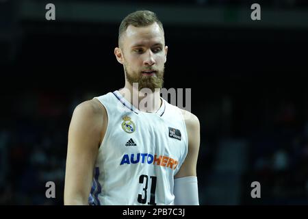 Madrid, Spagna. 12th Mar, 2023. Il giocatore Dzanan Musa del Real Madrid visto durante la partita della ACB Basketball League tra il Real Madrid e il Surne Bilbao Basket giocato al Wizcenter de Madrid. Punteggio finale; Real Madrid 86:65 Surne Bilbao Basket (Foto di Atilano Garcia/SOPA Images/Sipa USA) Credit: Sipa USA/Alamy Live News Foto Stock