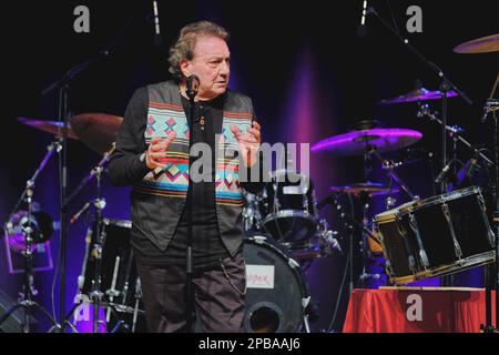 Teatro Corallo, Bardolino (VR), Italia, 11 marzo 2023, Tullio De Piscopo durante Tullio De Piscopo e gli amici - Concerto di Musica del cantante italiano Foto Stock