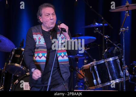 Teatro Corallo, Bardolino (VR), Italia, 11 marzo 2023, Tullio De Piscopo durante Tullio De Piscopo e gli amici - Concerto di Musica del cantante italiano Foto Stock