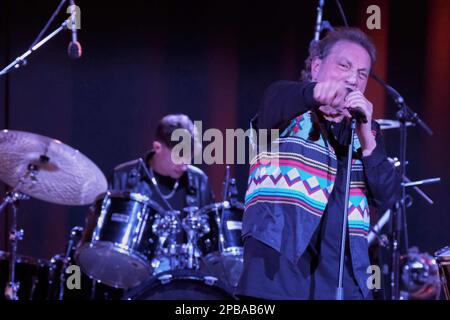 Teatro Corallo, Bardolino (VR), Italia, 11 marzo 2023, Tullio De Piscopo durante Tullio De Piscopo e gli amici - Concerto di Musica del cantante italiano Foto Stock