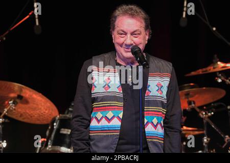 Teatro Corallo, Bardolino (VR), Italia, 11 marzo 2023, Tullio De Piscopo durante Tullio De Piscopo e gli amici - Concerto di Musica del cantante italiano Foto Stock