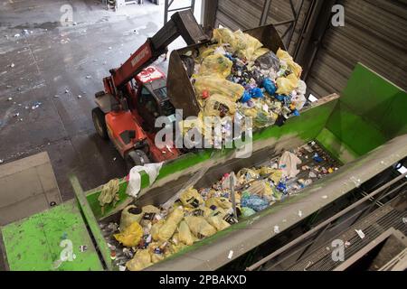 Impianto municipale di recupero dei rifiuti solidi a Danzica, Polonia © Wojciech Strozyk / Alamy Stock Photo Foto Stock