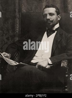 1895 c, ITALIA : il conte italiano GIUSEPPE VOLPI di MISURATA ( 1877 - 1947 ) Al tempo del Montenegro bussiness - Nobiltà italiana - nobiltà - ritrato - ritratto - barba - barba - barba - colletto - colletto - cravatta - baffi - baffi - conte - FASCISMO - FASCISTA - FASCISMO - industriale - POLITICO - POLITICA - POLITICO - POLITICO - POLITICO - POLITICO - politico - politico - politico - politico - POLITICO - POLITICO - POLITICO - POLITICO - politico - politico - -- Archivio GBB Foto Stock