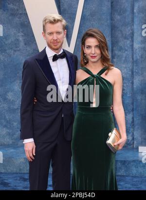 Beverly Hills, California. 12th Mar, 2023. Steve Huffman e ospite partecipano al Vanity Fair Oscar Party del 2023 al Walis Annenberg Center for the Performing Arts il 12 marzo 2023 a Beverly Hills, California. Foto: Crash/imageSPACE/MediaPunch credito: MediaPunch Inc/Alamy Live News Foto Stock