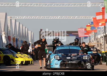 77 RIED Christien (ger), PEDERSEN Mikkel (dnk), ANDLAUER Julien (fra), Dempsey-Proton Racing, Porsche 911 RSR - 19, Ambiance, durante il Prologo del Campionato Mondiale di Endurance FIA 2023, dal 11 al 12 marzo 2023 sul circuito Internazionale Sebring di Sebring, Florida, USA - Foto Frédéric le FDPc'h Foto Stock