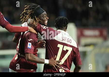 Stadio Olimpico Grande Torino, Torino, 06 marzo 2023, Yann Karamoh (Torino FC) festeggia dopo il traguardo con i suoi compagni di squadra durante il Torino FC Foto Stock