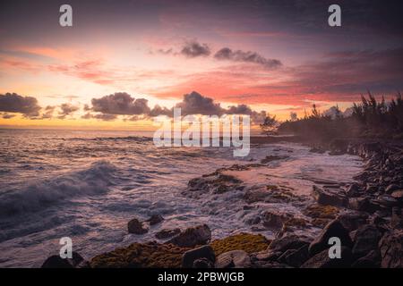 litorale, lava e aree di vegetazione sulla grande isola delle hawaii Foto Stock