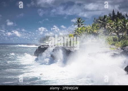 litorale, lava e aree di vegetazione sulla grande isola delle hawaii Foto Stock