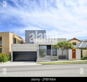 Fremantle, WA, Australia - casa in cemento con albero Foto Stock