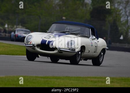 Gregor Fisken, Patrick Blakeney-Edwards, Christoff Cowens, Jaguar e-Type, RAC Pall Mall Cup per pre '66 GT e Touring Cars pre'63 GTS e pre '60 SpO Foto Stock