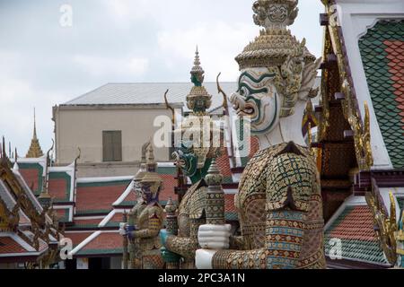 Demone Guardiano al Tempio di Wat Phra Kaew del Buddha di Smeraldo Bangkok Thailandia. Foto Stock