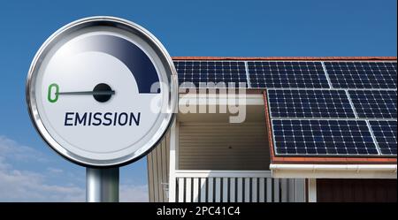 Indicatore con EMISSIONE scritta. La freccia punta a zero. Concetto di energia verde. Foto Stock