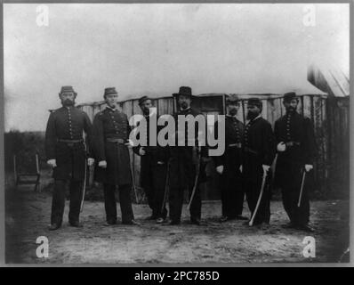 Generale Henry S. Gansevoort e personale, Prospect Hill, Virginia (vicino Washington, D.C.). Civil War Photograph Collection , n° 726, vetro originale numero negativo: LC-B817-7726. Gansevoort, Henry Sanford, 1835-1871, staff, Stati Uniti, Storia, Guerra civile, 1861-1865, personale militare. Foto Stock