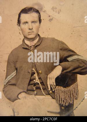 Soldato non identificato nell'uniforme del caporale dell'Unione. Liljenquist Famiglia Collezione di fotografie della Guerra civile , pp/liljunion. Stati Uniti, Esercito, persone, 1860-1870, soldati, Unione, 1860-1870, uniformi militari, Unione, 1860-1870, Stati Uniti, Storia, Guerra civile, 1861-1865, personale militare, Unione. Foto Stock
