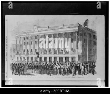 Il generale McGowan si rivolge ai volontari di Abbeville di fronte al Charleston Hotel / da un disegno del nostro artista speciale ora a Charleston.. Illus. In: Frank Leslie's Illustrated Newspaper, v. 11, no 274 (1861 febbraio 23), pag. 221. McGowan, Samuel, 1819-1897, Servizio militare, parlare pubblico, Carolina del Sud, Charleston, 1860-1870, soldati, confederati, South Carolina, Charleston, 1860-1870, Stati Uniti, Storia, Civil War, 1861-1865, personale militare, confederato, Stati Uniti, Storia, Guerra civile, 1861-1865, mobilitazioni militari. Foto Stock
