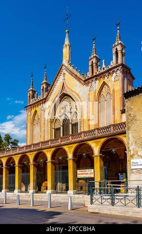 Nizza, Francia - 7 agosto 2022: Eglise Sainte Marie des Anges St. Chiesa di Maria degli Angeli del Monastero dei Francescani nel quartiere Cimiez di Nizza Foto Stock