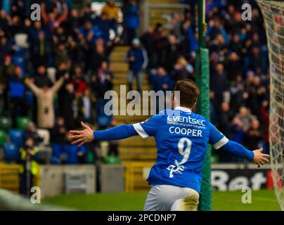 Joel Cooper, lettore Linfield FC. BetMcLean Cup Final 2023, Linfield Vs Coleraine. Stadio nazionale al Windsor Park, Belfast. Foto Stock