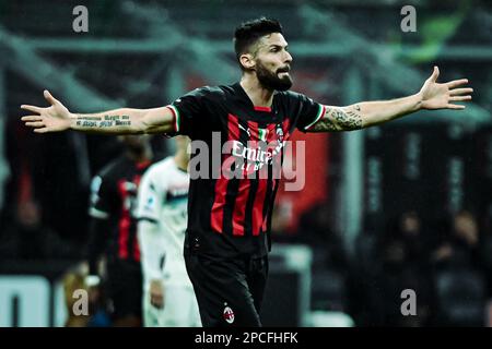 Milano, Italia. 13th Mar, 2023. Olivier Giroud di AC Milan Gestures durante la Serie Italiana Una partita di calcio AC Milan vs Salernitana allo Stadio San Siro di Milano il 13 marzo 2023 Credit: Piero Crociatti/Alamy Live News Credit: Piero Crociatti/Alamy Live News Foto Stock