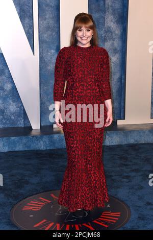 12 marzo 2023, Beverly Hills, CA, USA: LOS ANGELES - MAR 12: Bryce Dallas Howard al 2023 Vanity Fair Oscar Party al Walis Annenberg Center for the Performing Arts il 12 marzo 2023 a Beverly Hills, CA (Credit Image: © Kay Blake/ZUMA Press Wire) SOLO PER USO EDITORIALE! Non per USO commerciale! Foto Stock