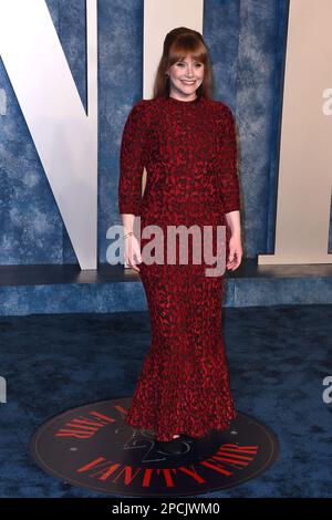 12 marzo 2023, Beverly Hills, CA, USA: LOS ANGELES - MAR 12: Bryce Dallas Howard al 2023 Vanity Fair Oscar Party al Walis Annenberg Center for the Performing Arts il 12 marzo 2023 a Beverly Hills, CA (Credit Image: © Kay Blake/ZUMA Press Wire) SOLO PER USO EDITORIALE! Non per USO commerciale! Foto Stock