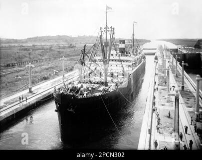 PANAMA : Panama Canal Construction, 1908 ca , Gatun Lock- GEOGRAFIA - GEOGRAFIA - FOTO STORICHE - STORIA - STORICO - CANALE DI PANAMA - CENTRO AMERICA --- Archivio GBB Foto Stock