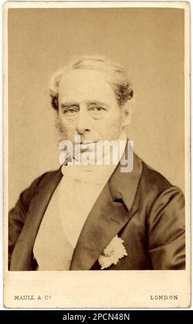 1865 ca , Londra , Inghilterra : il britannico Sir JOHN SOMERSET PAKINGTON 1st. Baron HAMPTON ( 1799 - 1880 ), politico conservatore . Foto di Maull and Co , Londra . - POLITICA - POLITICO - POLITICO - POLITICO - POLITICO - INGHILTERRA - GRAN BRETAGNA - nobili - nobilta' - ritratto - EPOCA VITTORIANA - Regina Vittoria - Regina Vittoria - barba - barba - barba - barba - barba - barba - barba - barba - favori - cravatta - papillon - antica Uomo - uomo anziano vecchio - --- Archivio GBB Foto Stock