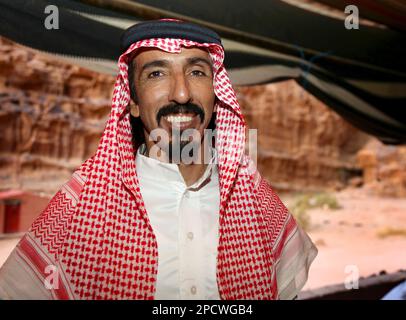 Un beduino a Wadi Rum Foto Stock