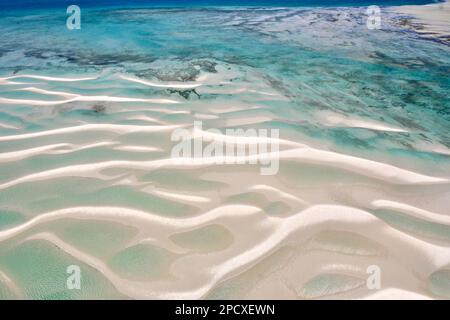 Modelli di sabbia marina, Bazaruto, Mozambico, Africa Foto Stock