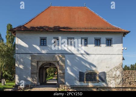 La porta della città vecchia di Varazdin accanto al castello Foto Stock