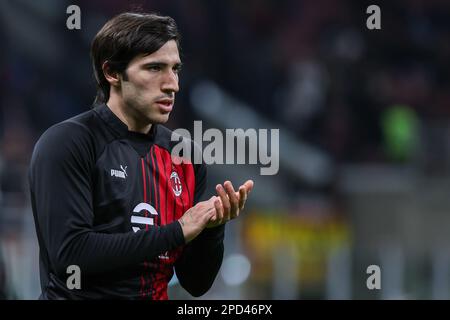 Milano, Italia. 13th Mar, 2023. Sandro tonali di AC Milan gesti durante la Serie A 2022/23 Football Match tra AC Milan e US Salernitana 1919 allo Stadio San Siro di Milano il 13 marzo 2023 Credit: Independent Photo Agency/Alamy Live News Foto Stock