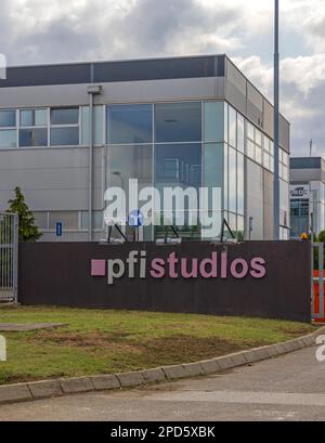 Simanovci, Serbia - 22 agosto 2022: Produzione cinematografica PFI Studios Complex Buildings. Foto Stock