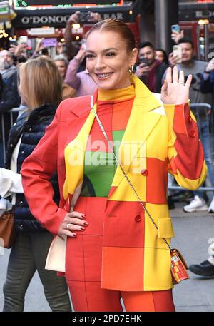 **FOTO DEL FILE** Lindsay Lohan annuncia la gravidanza** NEW YORK, NY- Novembre 08: Lindsay Lohan visto uscire GMA a New York City il 08 Novembre 2022. Credito: MPI99/MediaPunch Foto Stock