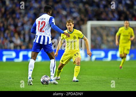 Porto, Portogallo, 14th Mar, 2023. Stadio Dragao, Champions League 2022/2023, FC Porto contro Inter Milan; Nicolo Barella dell'Inter Milan, durante la partita tra FC Porto e Inter Milan per la Champions League 2022/2023 allo Stadio Dragao di Porto il 14 marzo. Foto: Daniel Castro/DiaEsportivo/Alamy Live News Foto Stock