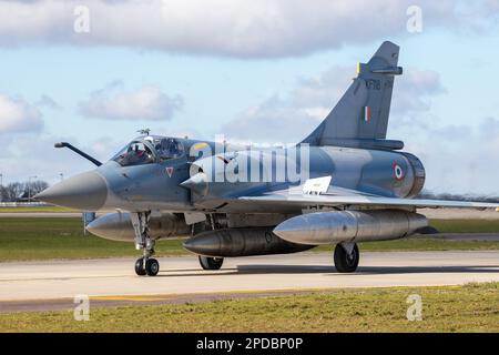 Indian Air Force Mirage 2000i tassando a RAF Waddington durante Cobra Warrior 2023. Foto Stock